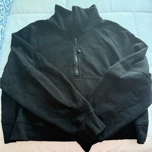 lululemon cropped scuba Black Half-Zip Pu